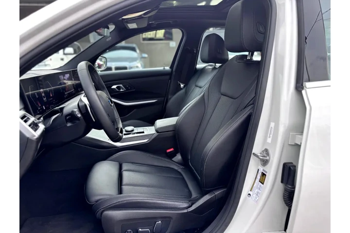 2025 BMW 3 Series 330i Sedan image 7