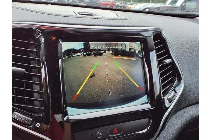 Jeep Cherokee 2019 4x4 High image 9