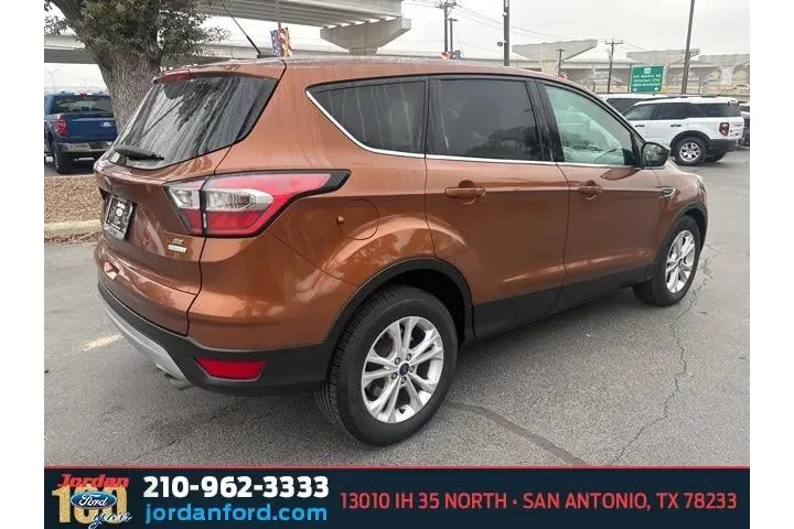 $8596 : Ford Escape 2017 SE 4dr SUV image 6