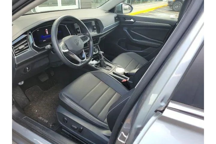 $20452 : Volkswagen Jetta 2022 SE 4dr image 6