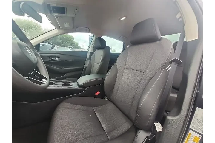 $28395 : Honda Accord 2024 LX 4dr Sed image 7