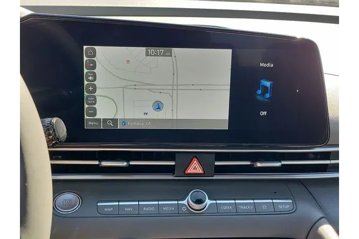 $23026 : Hyundai ELANTRA Hybrid 2025 image 9