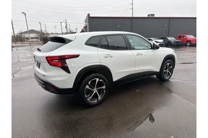 $23980 : Chevrolet Trax 2025 RS 4dr C image 7