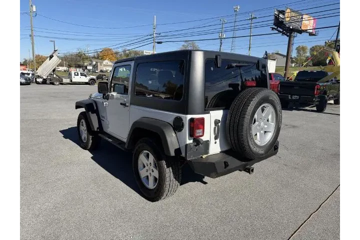 $13900 : Jeep Wrangler 2012 4x4 Sport image 6