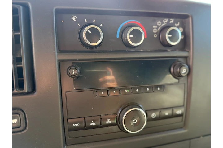 $9490 : 2012 Express 2500 Work Van image 10