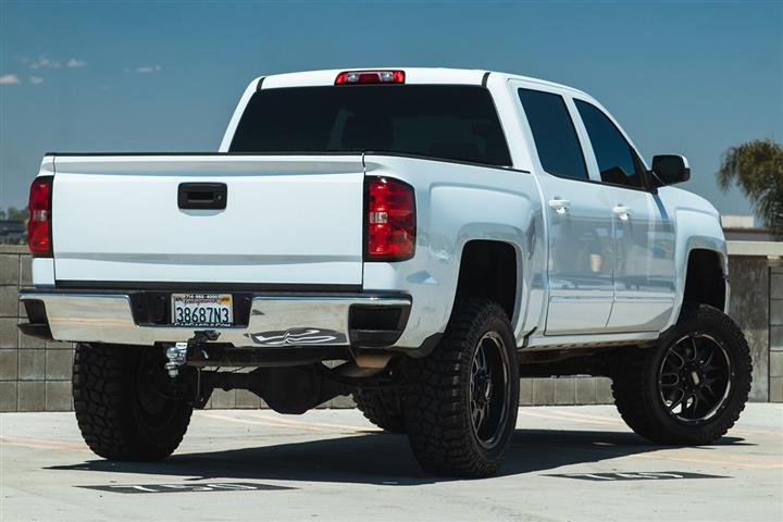 2018 Silverado 1500 LT image 8