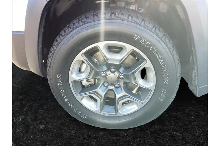 $24000 : Jeep Cherokee 2019 4x4 Trail image 6