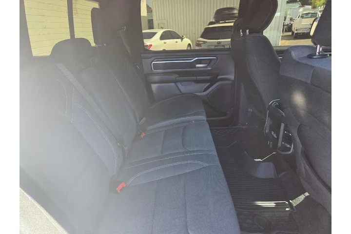 $29100 : Ram 1500 2021 4x4 Big Horn 4 image 6