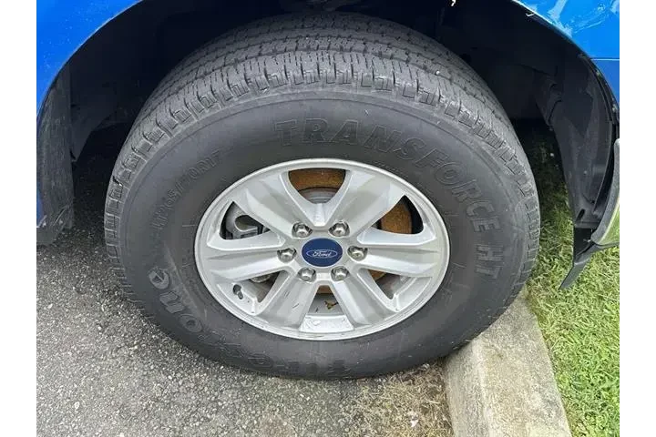 $22555 : Ford F-150 2020 4x4 XLT 4dr image 6