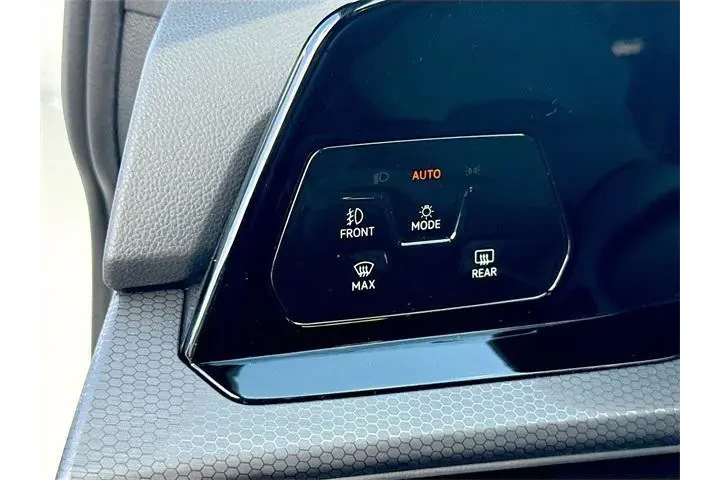 $31851 : Volkswagen Golf GTI 2024 Aut image 10