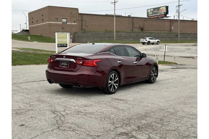 $17750 : 2018 Maxima Platinum image 5