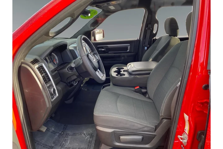 $39261 : Ram 1500 Classic 2024 image 9