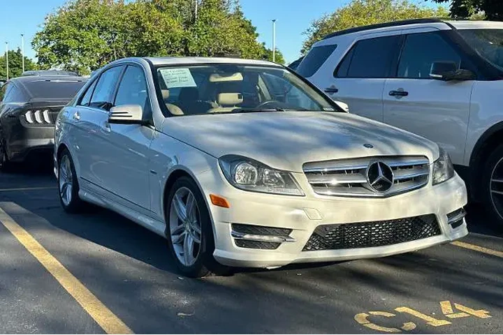 $10995 : Mercedes-Benz C-Class 2012 C image 3