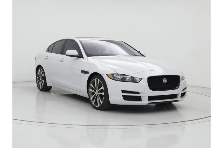 $16998 : Jaguar XE 2017 35t Prestige image 1