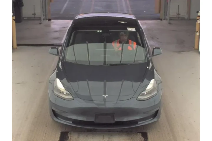 $23473 : Tesla Model 3 2022 AWD Long image 2