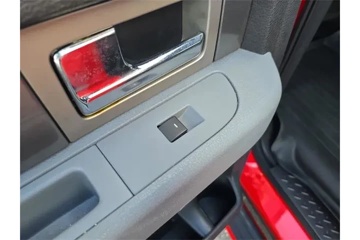 $12590 : Ford F-150 2011 4x2 XLT 4dr image 10