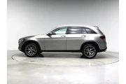 $29998 : Mercedes-Benz GLC 2021 GLC 3 thumbnail