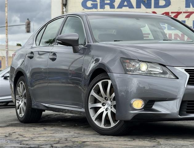 $16500 : 2013 GS 350 image 2