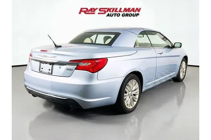 $12975 : Chrysler 200 2013 Limited 2d image 7