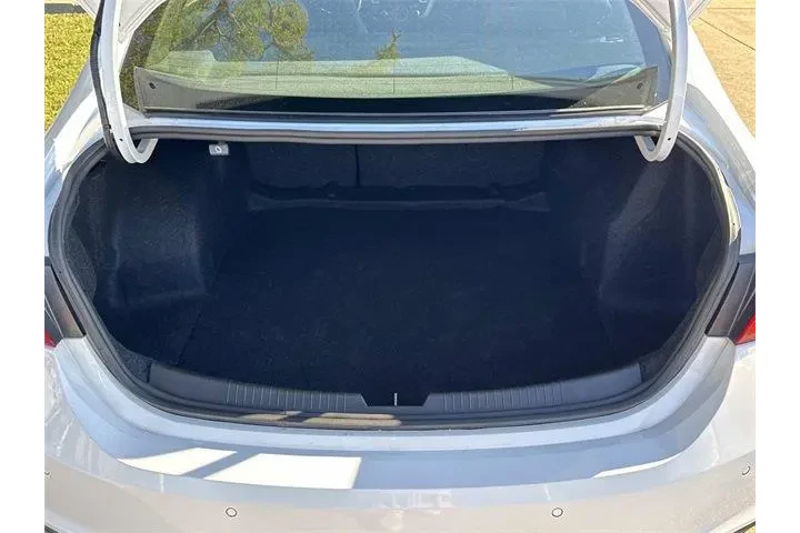 $19570 : Chevrolet Malibu 2024 LT 4dr image 6