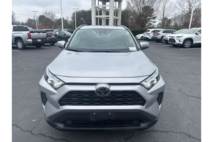 $26971 : Toyota RAV4 2024 XLE 4dr SUV image 2