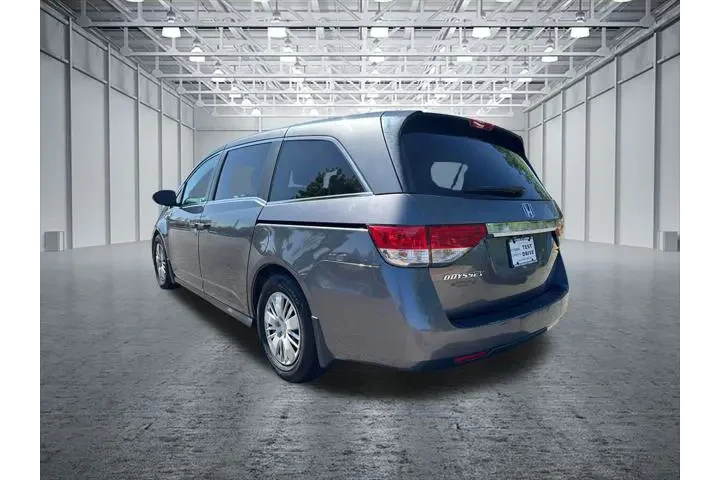 $10997 : Honda Odyssey 2016 LX 4dr Mi image 5