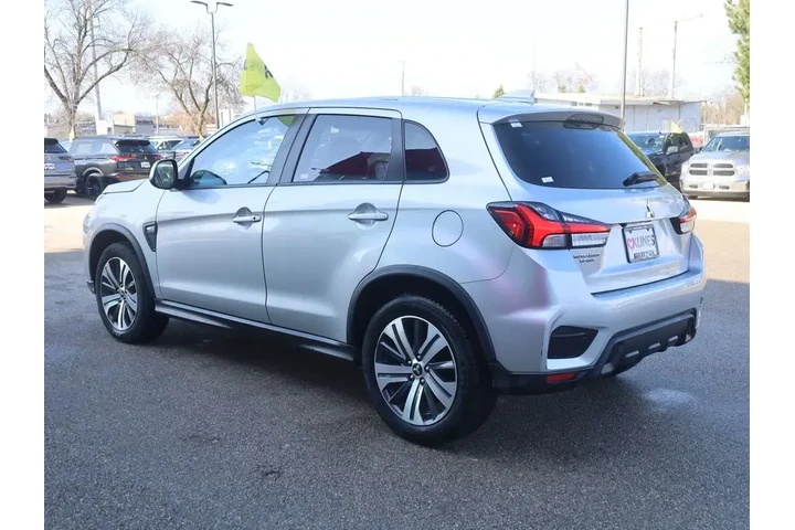 $12477 : Mitsubishi Outlander Sport 2 image 6