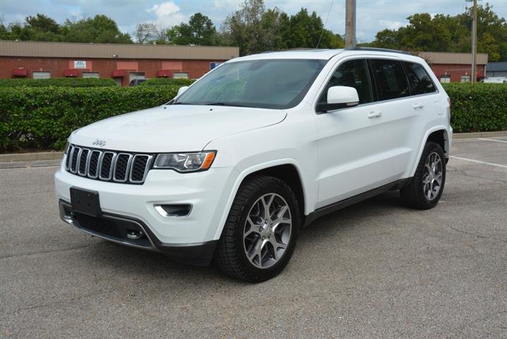 2018 Grand Cherokee Sterling image 2