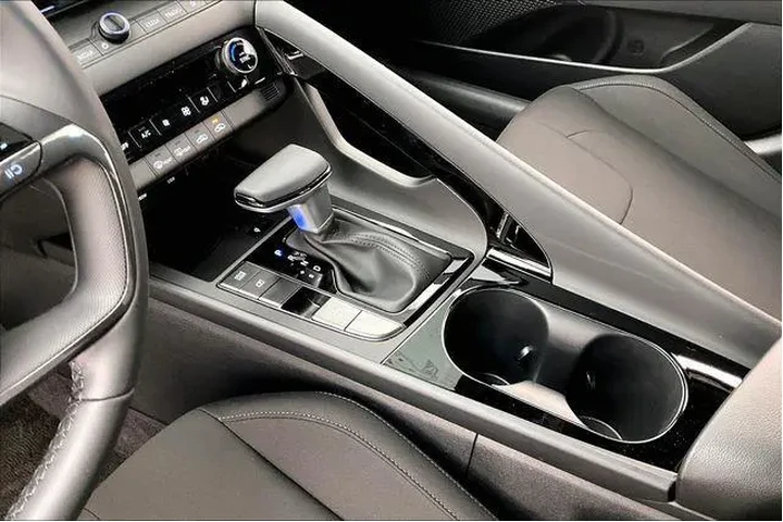 $28979 : Hyundai ELANTRA Hybrid 2025 image 9