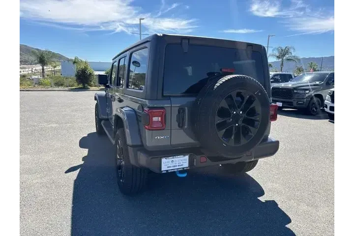 $28998 : Jeep Wrangler 2023 4x4 Sahar image 9