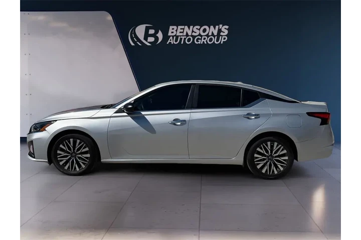 $19986 : Nissan Altima 2024 2.5 SV 4d image 2