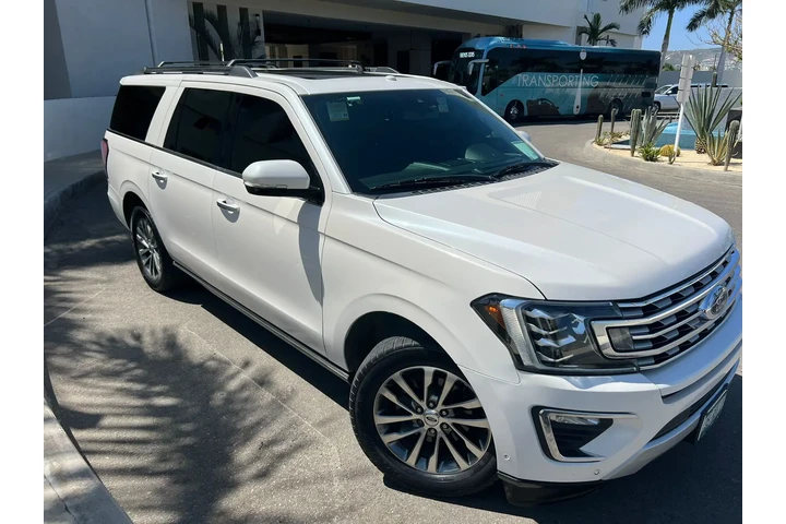 Taxi Aeropuerto Cancún image 3