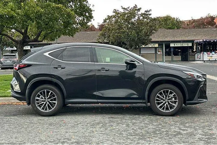 $34340 : Lexus NX 250 2024 4dr Crosso image 7
