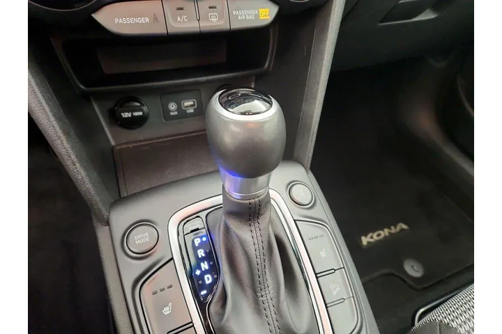 $15998 : Hyundai KONA 2018 AWD SEL 4d image 9