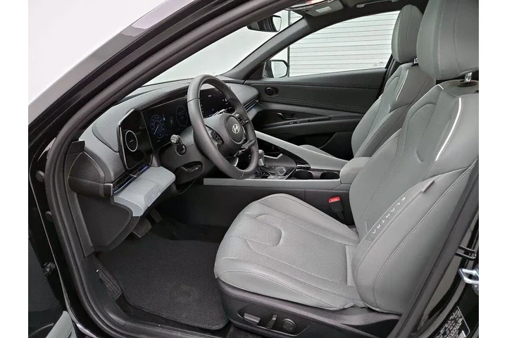$24998 : Hyundai ELANTRA Hybrid 2025 image 3