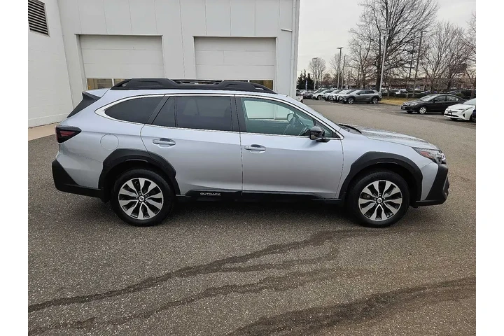 $26986 : Subaru Outback 2023 AWD Limi image 7