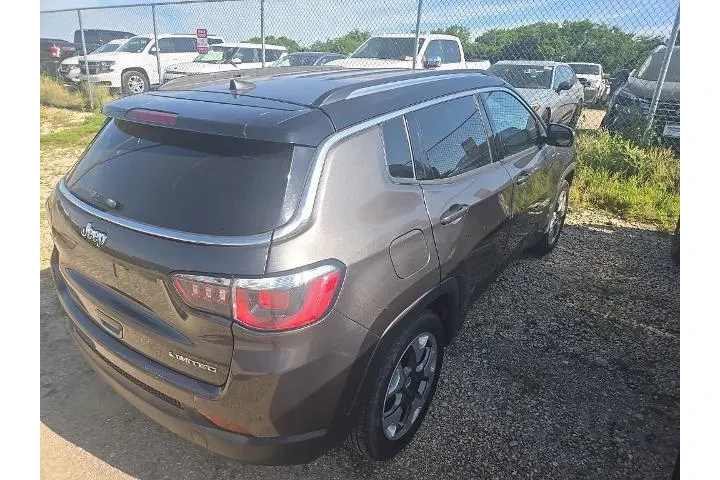 $14230 : Jeep Compass 2019 Limited 4d image 3