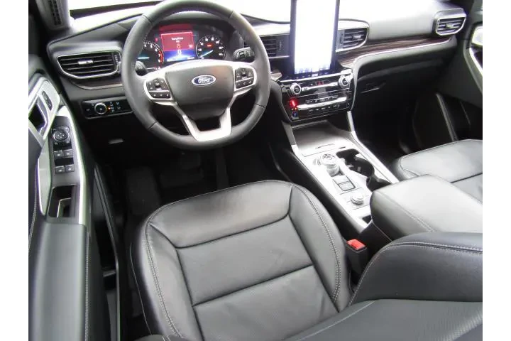 $38999 : Ford Explorer 2023 AWD Limit image 2