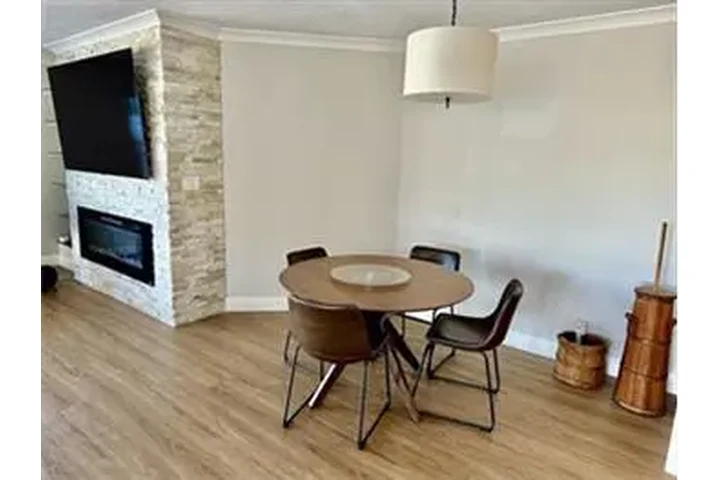 $5700 : Rental property with 3 bedro image 7