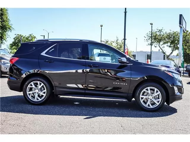 2019 Chevrolet Equinox image 1