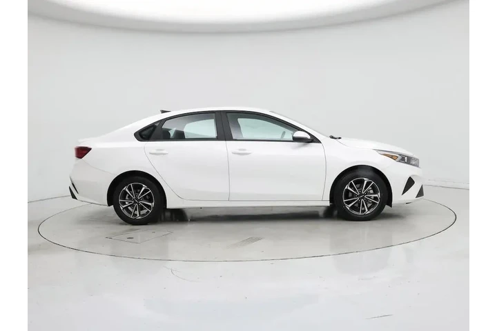 $20998 : Kia Forte 2023 LXS 4dr Sedan image 7