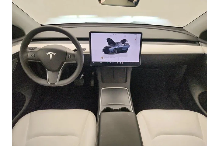 $37998 : Tesla Model Y 2024 AWD Long image 9