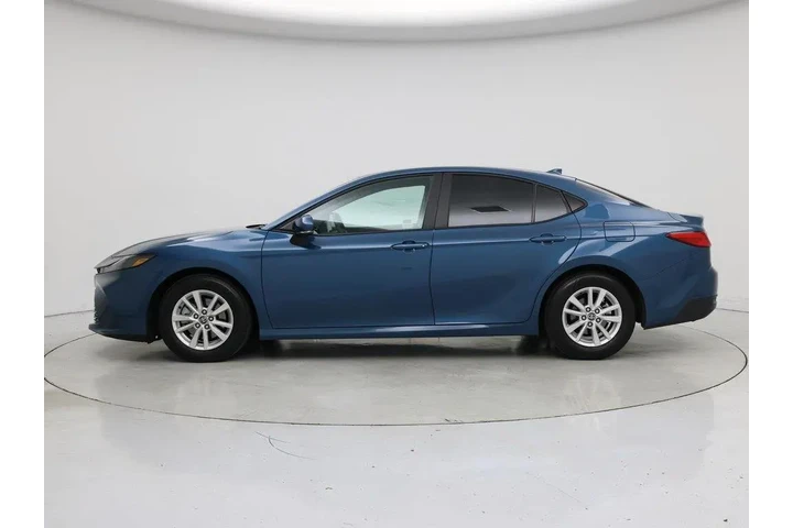 $29998 : Toyota Camry 2025 LE 4dr Sed image 3