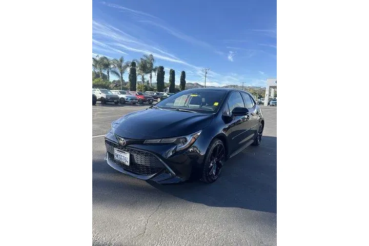 $17998 : Toyota Corolla Hatchback 202 image 7