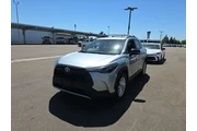 $33900 : Toyota Corolla Cross 2026 LE thumbnail