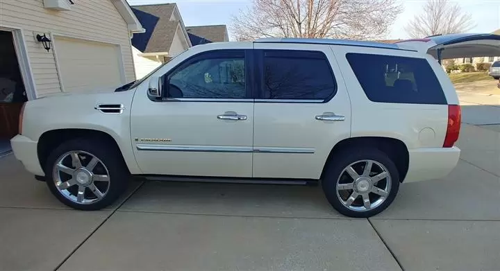 $6000 : 2007 Cadillac Escalade AWD image 2