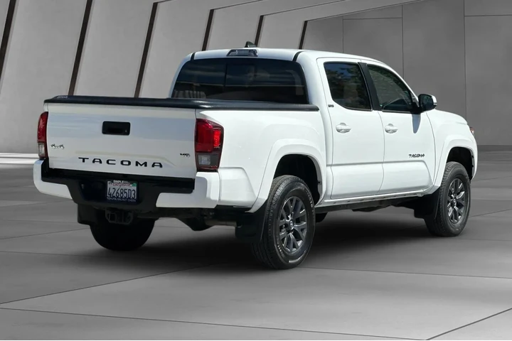 $32900 : Toyota Tacoma 2021 4x4 SR V6 image 4