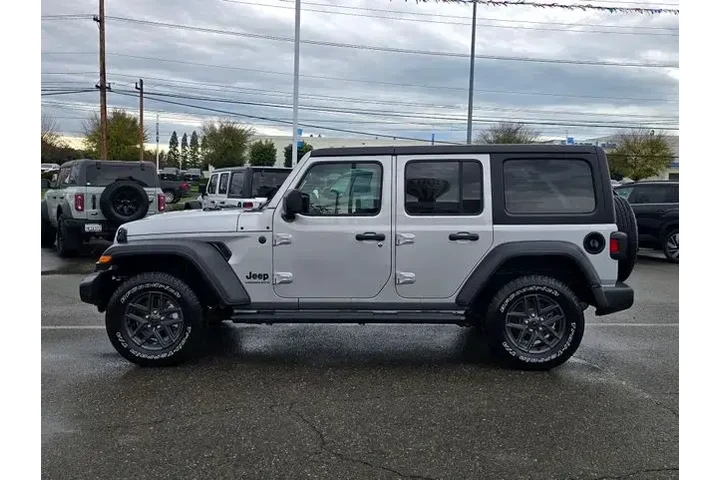 $31973 : Jeep Wrangler 2024 4x4 Sport image 7