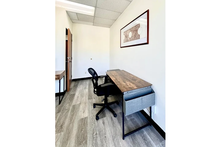 $150 : Oficina Virtual en San Ysidro image 4