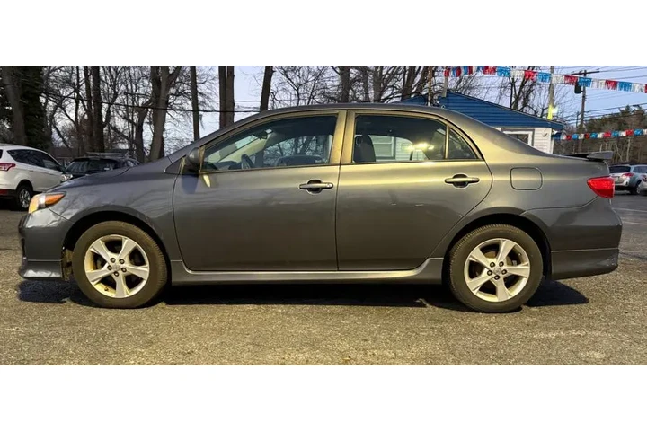 $10925 : 2011 Corolla image 7
